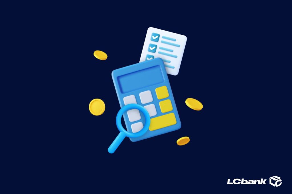 Ilustração com calculadora azul, lupa, checklist e moedas douradas sobre fundo azul escuro, com logo do LCbank no canto.